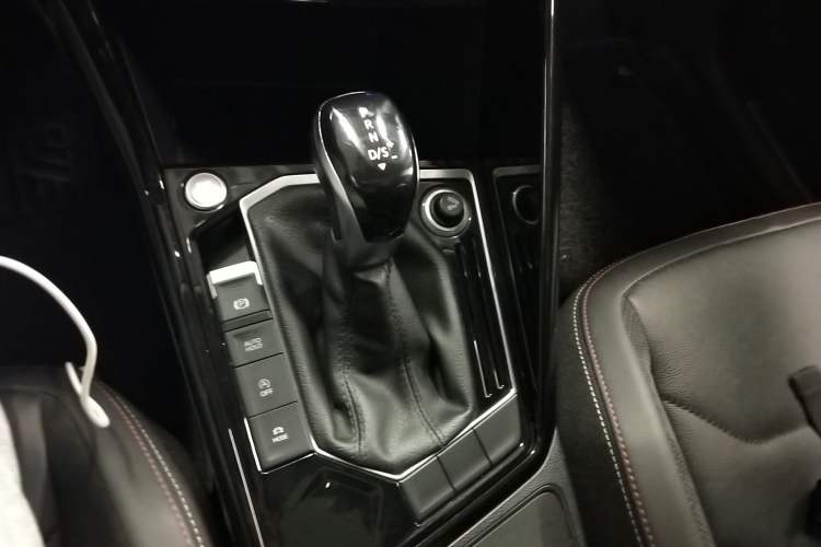 Used Volkswagen Tayron 2020 330TSI Two-Wheel Drive Luxury Smart Connectivity Version