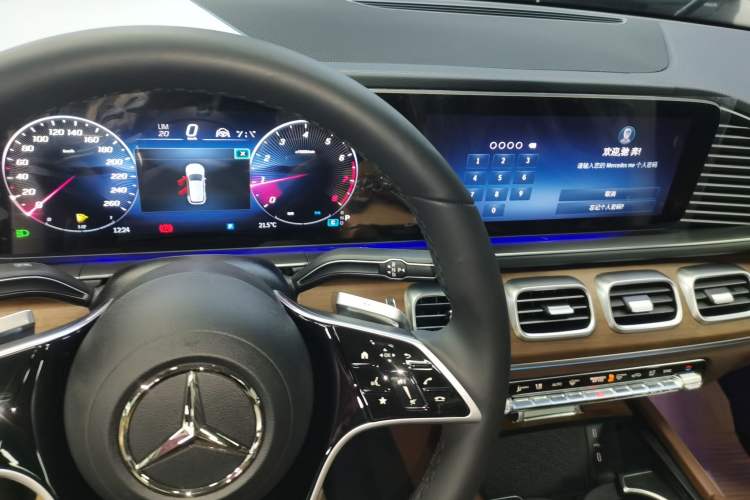 Used Mercedes-Benz GLE 2024 GLE 450 4MATIC Stylish Model
