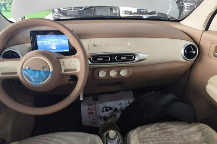 Used Wuling Hongguang MINIEV 2025 Four-Door Version Advanced Edition
