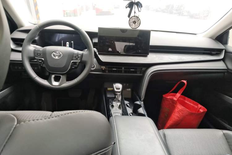 Used Toyota Camry 2024 2.0G Prestige Edition