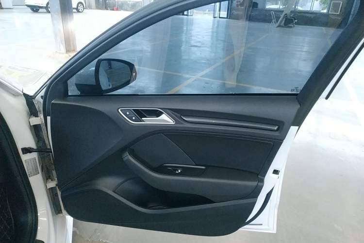 Used Audi A3 2017 Sportback 35 TFSI Fashion Model
