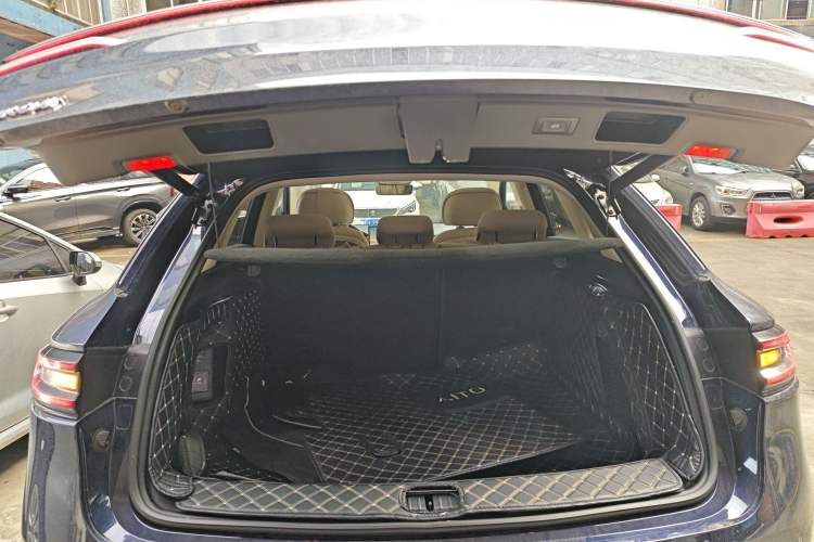 Used Hima AITO M5 2022 Extended-Range Four-Wheel Drive Performance Version
