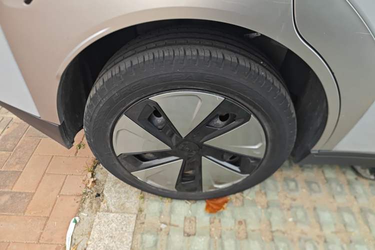 Used AION Y 2023 Younger
