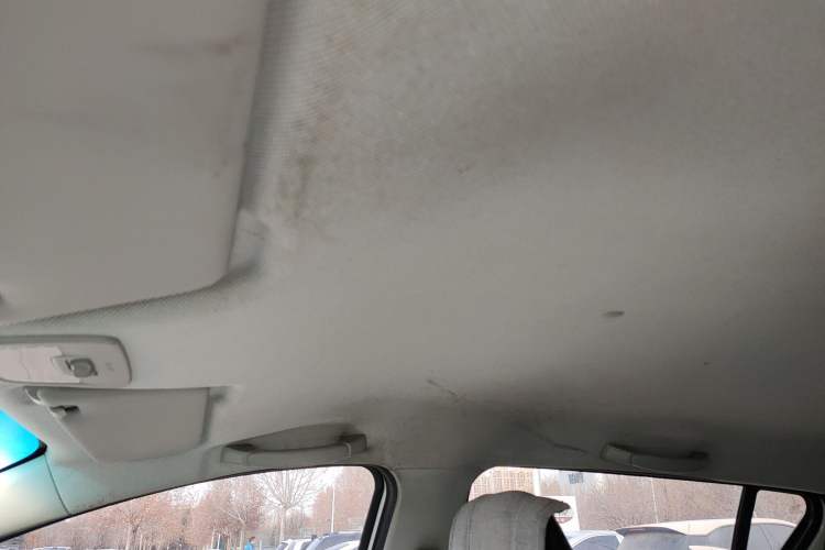 Used Baojun 310 2016 1.2L manual Comfort trim level