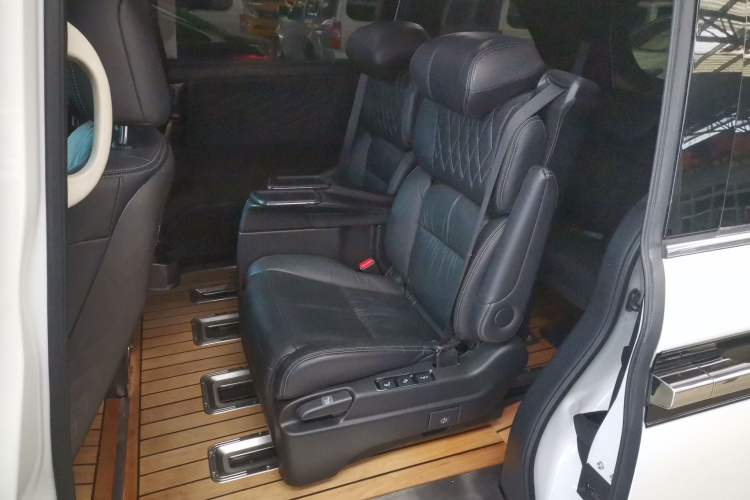 Used Honda Elysion 2019 2.0L Hybrid Luxury Edition