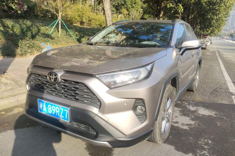 Used Toyota RAV4 2021 2.0L CVT Two-Wheel Drive Fashion PLUS Edition