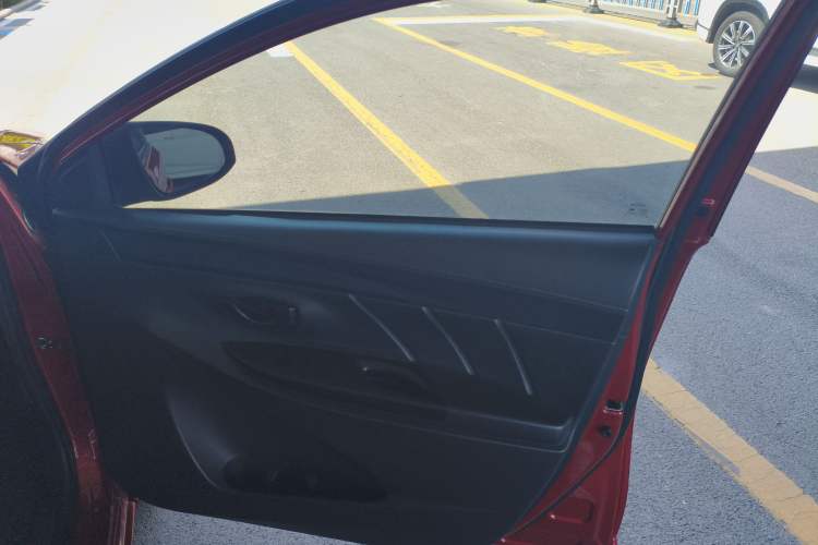 Used Toyota YARiS L 2016 Revised 1.5E CVT Charming Edition
