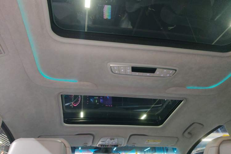 Used Buick GL8 2022 Avenir Aivia 7-Seater Deluxe Edition
