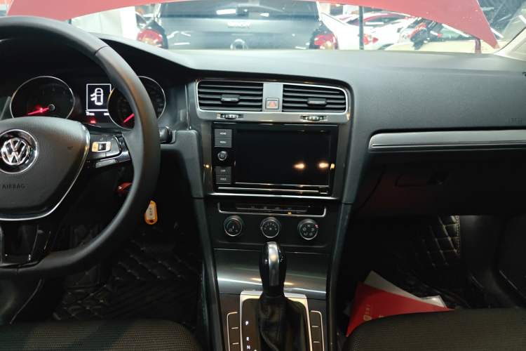 Used Volkswagen Golf 2019 1.6L Automatic Comfort Model China V Standard
