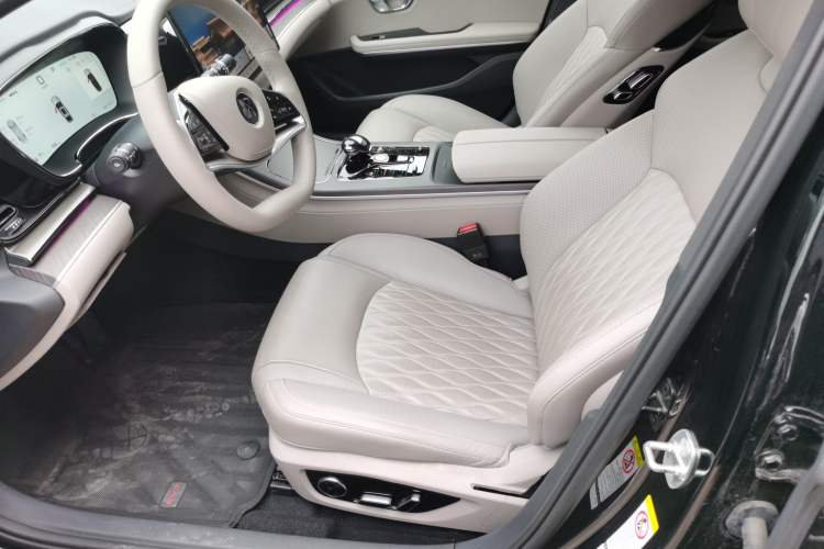 Used BYD Han 2024 EV Glory Edition 715KM Front-Wheel-Drive Flagship Model