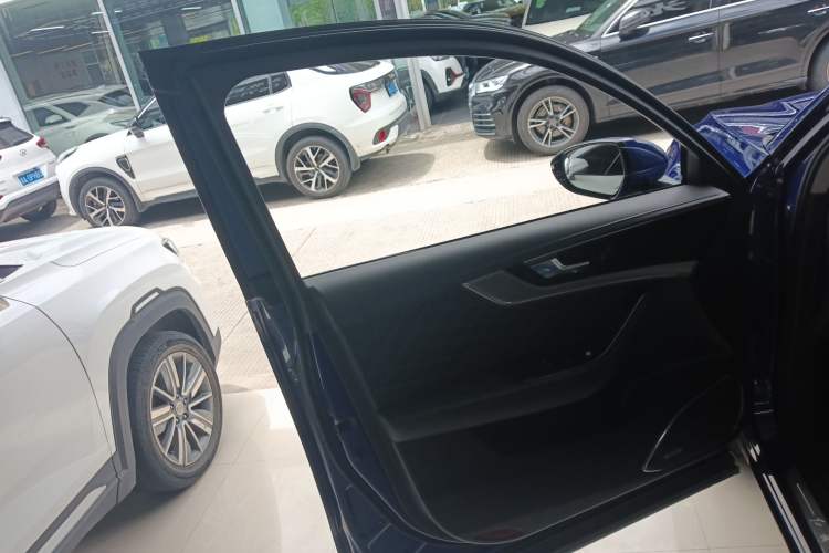 Used Hongqi HS5 2019 2.0T Smart Connect Flagship All-Wheel-Drive Version
