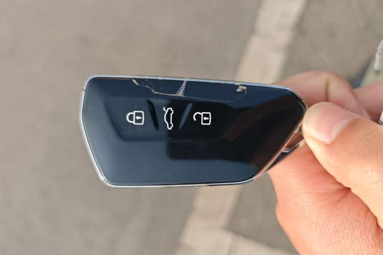 TDK.VehicleDetails.img