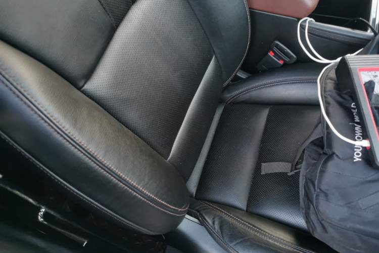 Used GAC Trumpchi GS8 2017 320T Two-Wheel Drive Luxury Smart Connectivity Version (7 Seats)
