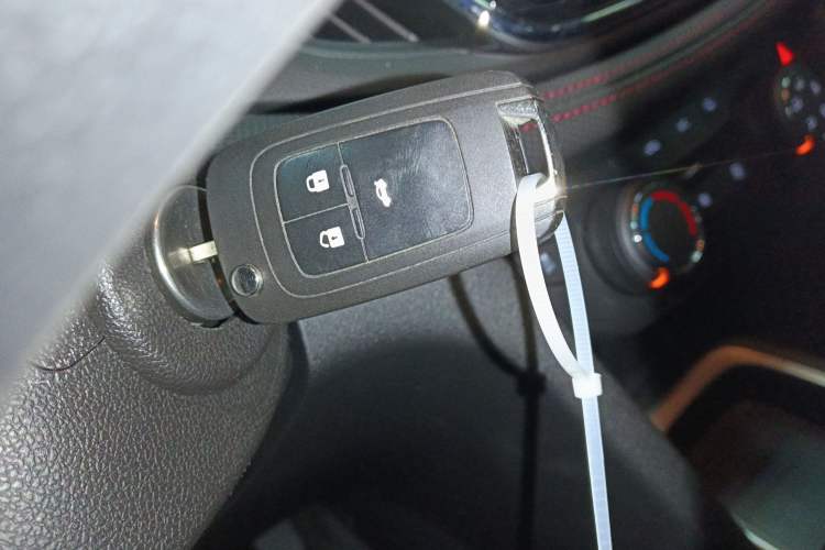 Used Chevrolet Monza 2020 Light Hybrid RS 330T Automatic Comfort Edition