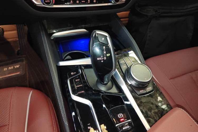 Used BMW 5 Series 2022 Second Facelift 525Li M Sport Package