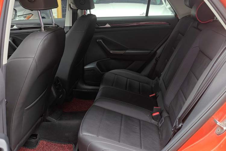 Used Volkswagen T-ROC 2018 280TSI DSG Two-Wheel-Drive Comfort Version China V Standard