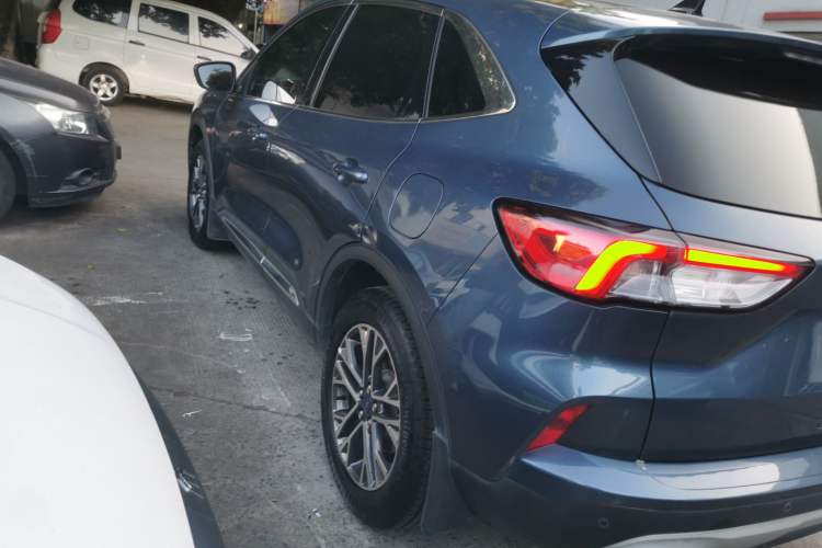 Used Ford Escape 2020 EcoBoost 245 Two-Wheel-Drive Titanium Edition
