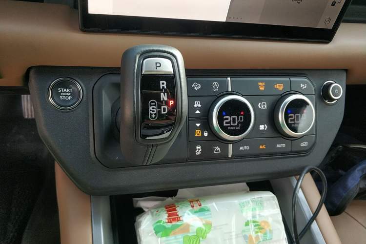 Used Land Rover Defender 2025 110 3.0T P400 – Dynamic HSE