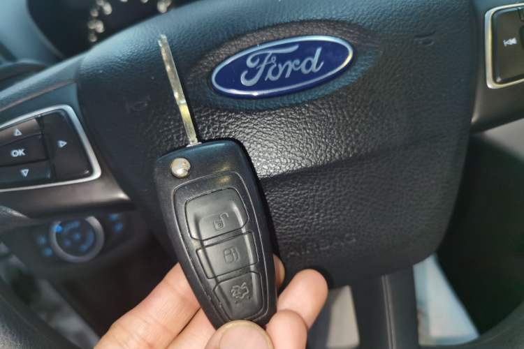 Used Ford Kuga 2019 EcoBoost 180 Two-Wheel Drive Titanium Plus Model China V Standard
