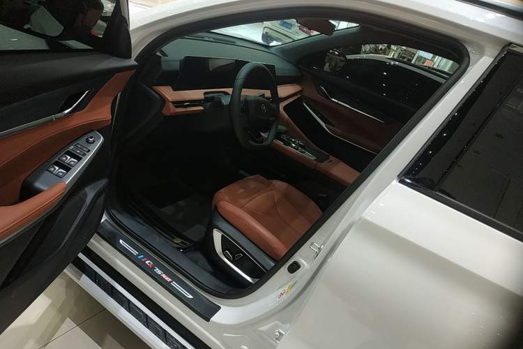 Used Changan CS75 PLUS 2025 Model, 3rd Generation Champion Edition 1.5T Jinghang Version