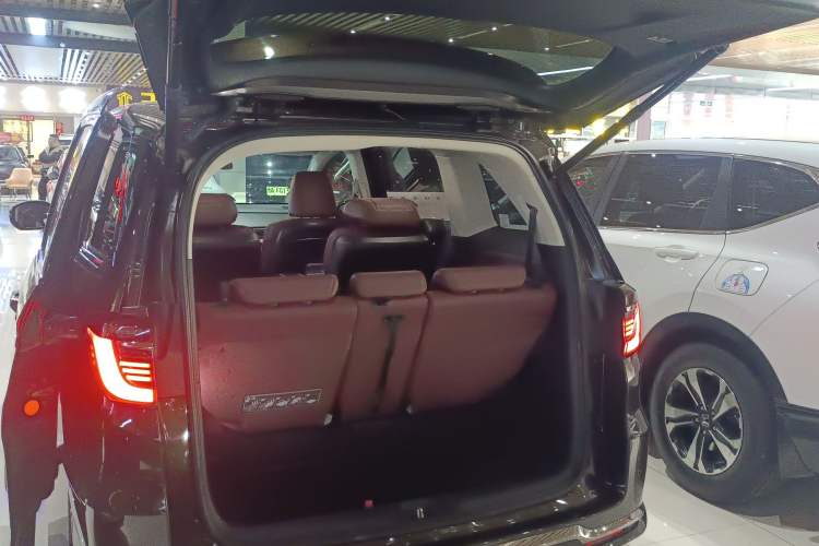 Used Honda Elysion 2022 2.0L eHEV Prestige Edition
