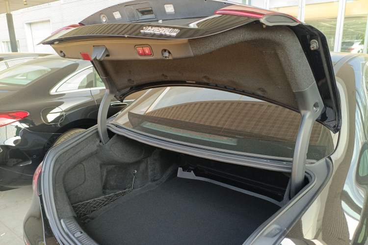 Used Mercedes-Benz E-Class 2022 Second Facelift E 300 L Luxury Edition
