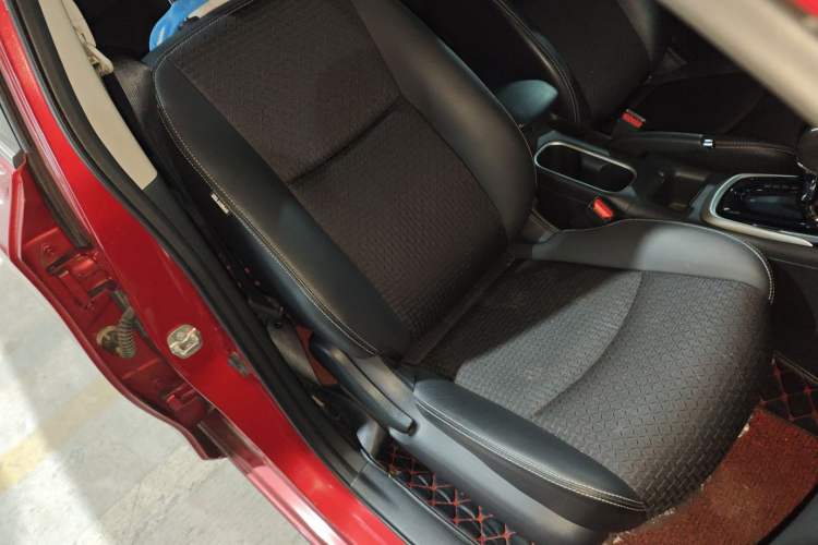 Used Nissan Tiida 2019 1.6L CVT Smart Drive Version China VI Standard