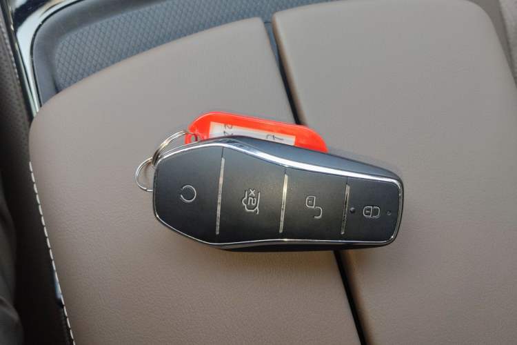 Used BYD Han 2022 DM-i 121KM Prestige Model
