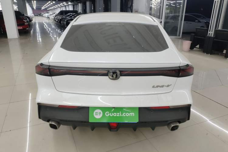 Used Changan UNI-V 2022 1.5T Prestige Version
