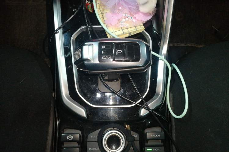 Used Haval H6 2017 Red Label 2.0T Automatic Two-Wheel Drive ZhiShang Model
