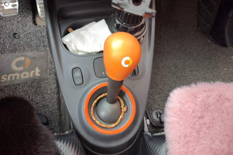 Used  fortwo 2015 1.0L 52 kW hardtop Dynamic version
