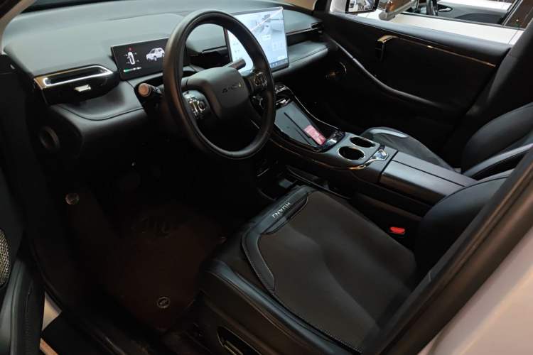 Used AION V 2024 Aion Tyrannosaurus 650 Smart Premium Edition