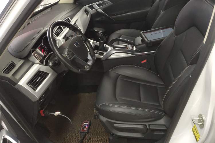 Used Geely Auto Emgrand X7 Sport 2016 2.0L Manual ZhiShang Version
