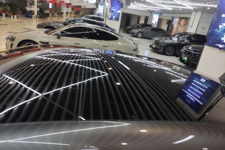 Used  11 2022 Ultra-Long Range Dual-Motor Luxury Edition 5 Seats
