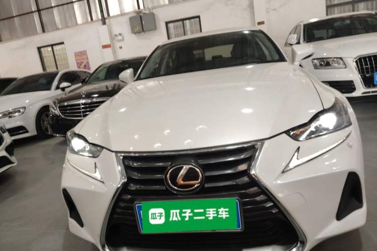 Used Lexus IS 2017 300 FENGSHANG Edition