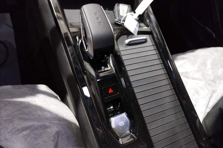 Used Geely Auto Emgrand X7 Sport 2024 1.5TD Smart Connect+
