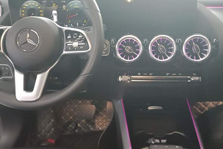 Used Mercedes-Benz GLA 2023 GLA 220
