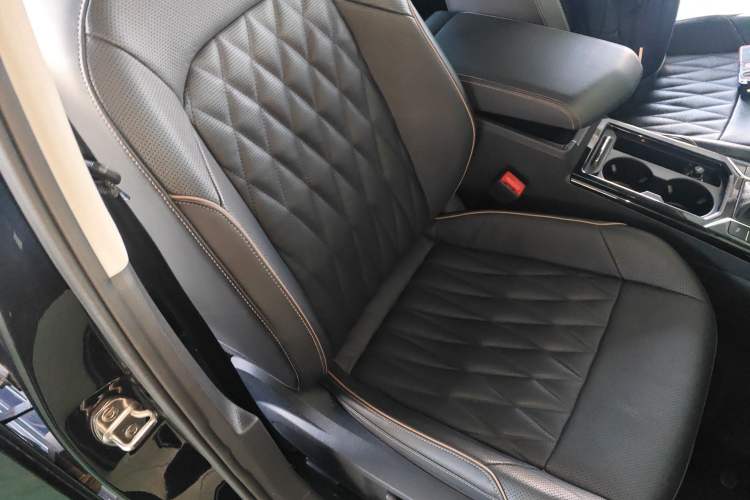 Used Volkswagen Passat 2019 330TSI Luxury Edition China V Standard
