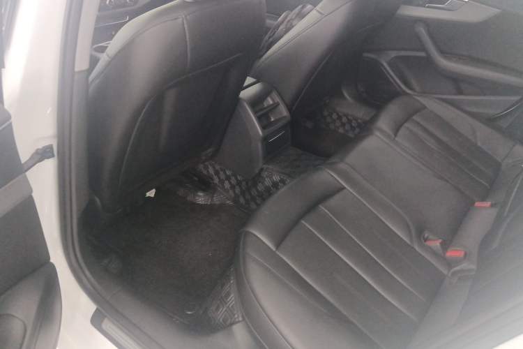 Used Audi A4L 2019 40 TFSI Ambition Version China V