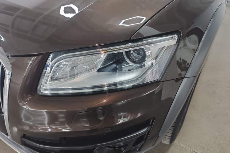 Used Audi Q5 2018 Collector's Edition 40 TFSI Technology Model