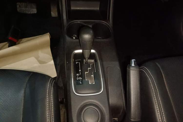 Used Mitsubishi Outlander 2016 2.0L Two-Wheel Drive Fashion Edition 5 Seats