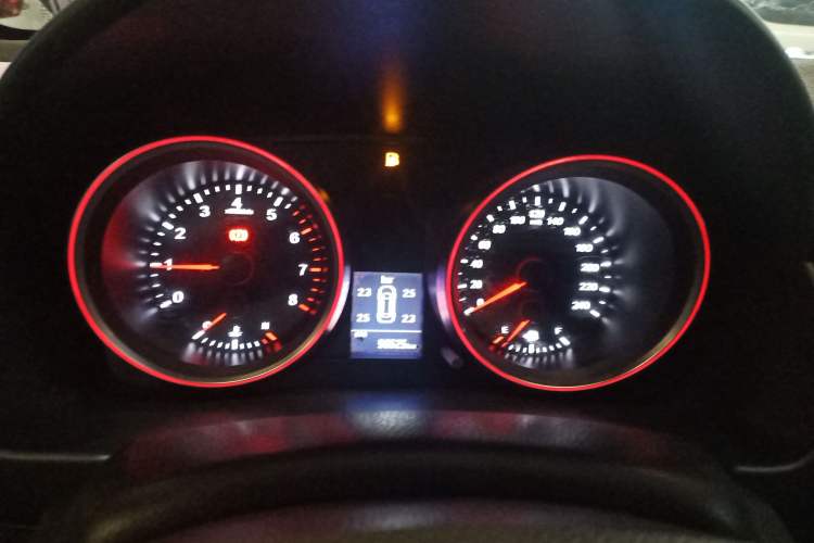 Used Haval H6 2015 Revised Version Sport Edition 1.5T Manual Transmission Two-Wheel Drive Elite Grade
