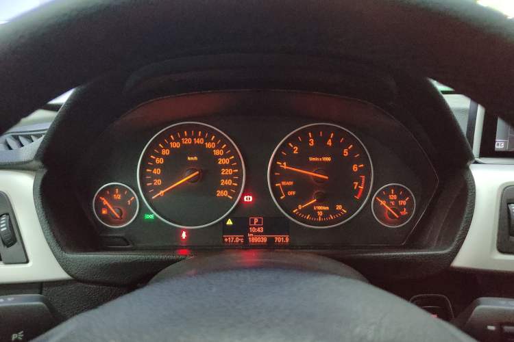 Used BMW 3 Series 2015 316Li Fashion Model
