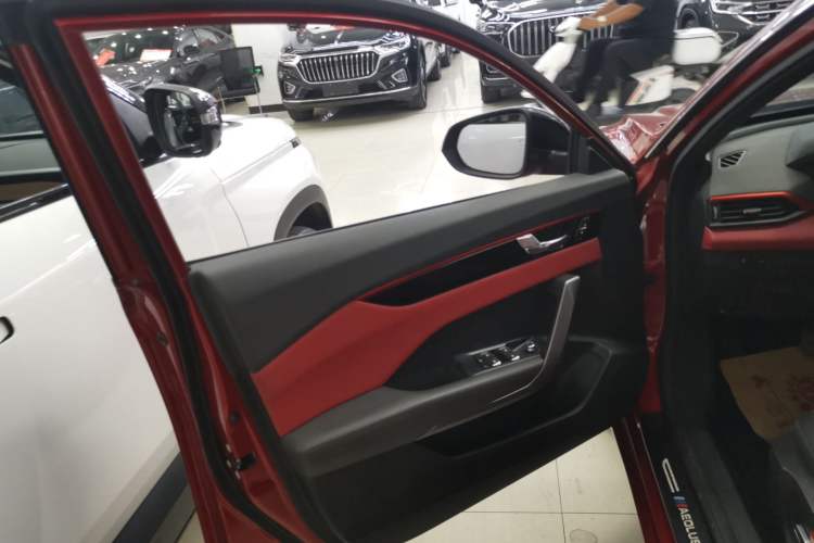 Used Dongfeng Aeolus Yixuan 2021 230T Automatic Hunter Edition
