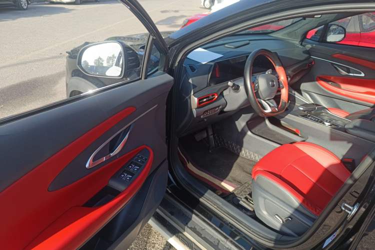 Used Changan UNI-T 2020 1.5T Prestige Version