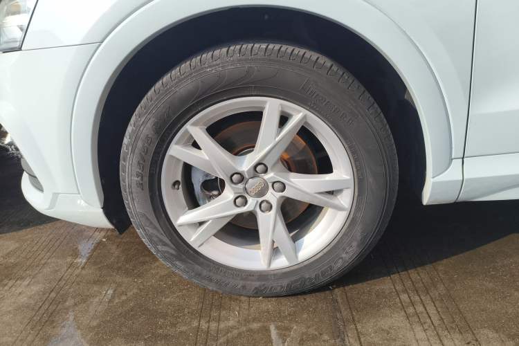 Used Audi Q3 2017 30 TFSI Fashion Model