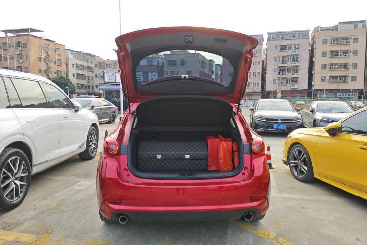 Used Mazda Mazda 3 Axela 2017 Hatchback 2.0L Automatic Sport Model China VI Standard