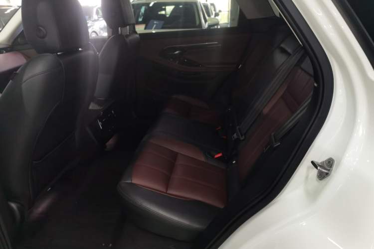 Used Land Rover Range Rover Evoque 2021 Range Rover Velar L 249PS R-Dynamic First Edition
