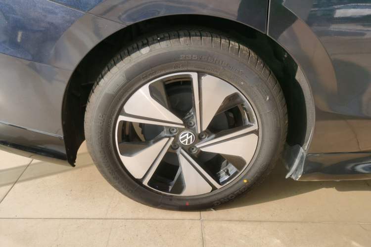 Used Volkswagen ID.7 VIZZION 2024 AIR model