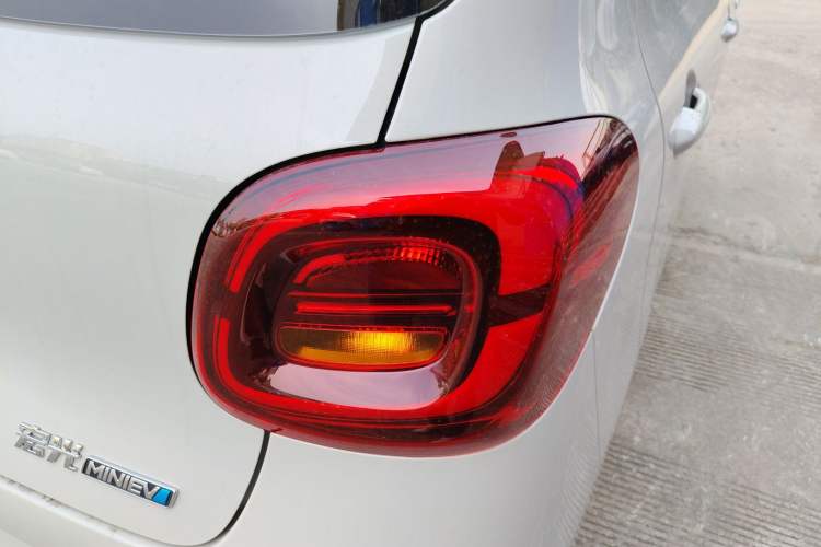 Used Wuling Hongguang MINIEV 2025 Four-Door Version Advanced Edition
